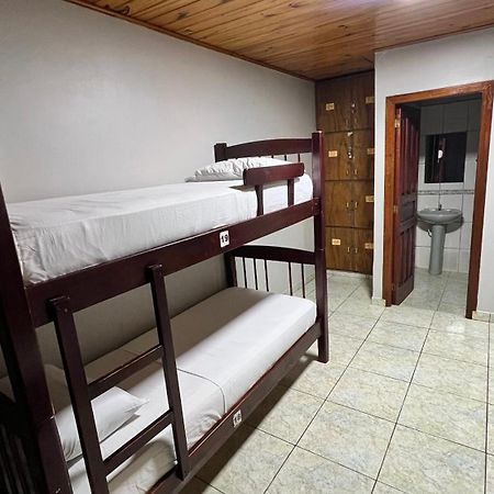 Hostel Peter Pan Puerto Iguazu Bagian luar foto